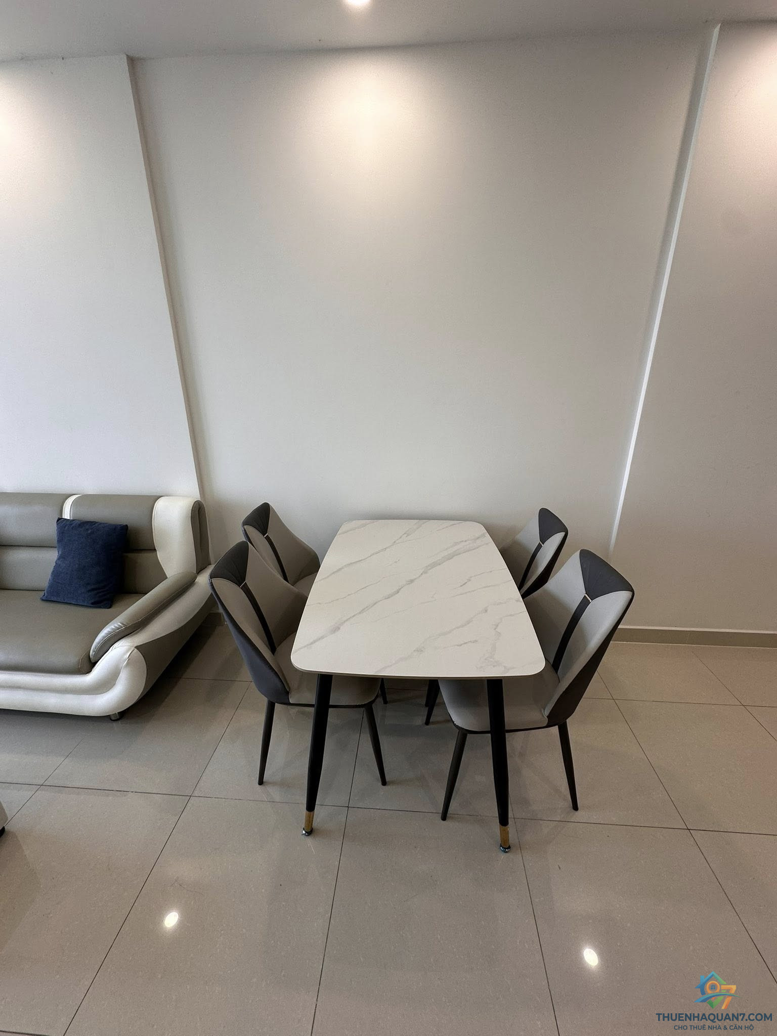 bàn ghế phòng ăn