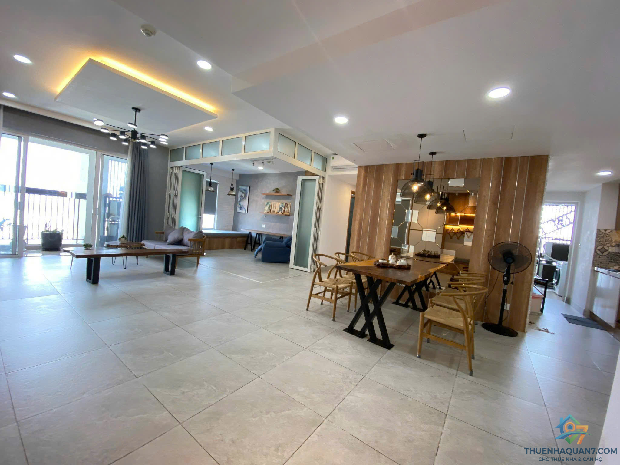 Cho Thuê Sunrise City View 2PN 105m² Phòng Khách Rộng